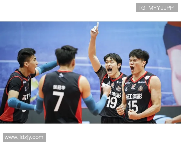 南京网球队以70分领跑冠军赛积分榜展现强劲实力和团队合作精神