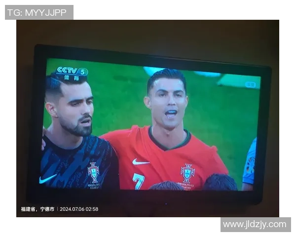 高清足球明星闹钟图片展示让你每天都能感受足球的激情与魅力