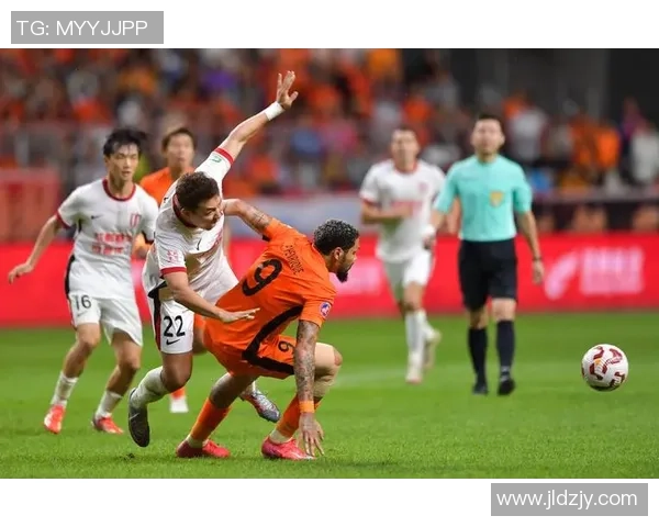 足球焦点：成都足球队的比赛经验探讨